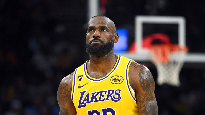 “I Have Real Strong Belief”: Tommy Lloyd Explains Bryce James Redshirt Decision